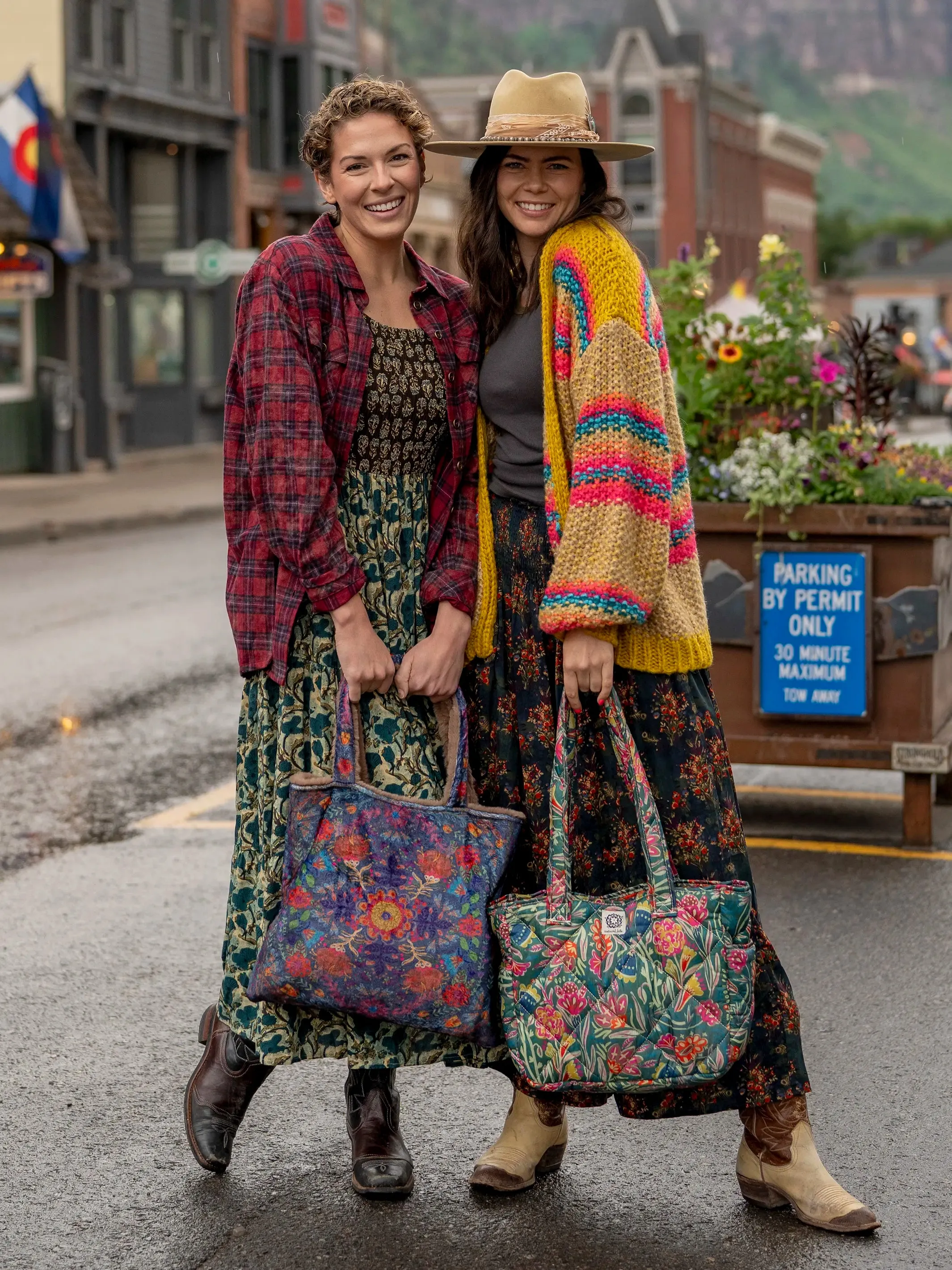 Reversible Faux Fur Tote Bag - Charcoal Folk Flower